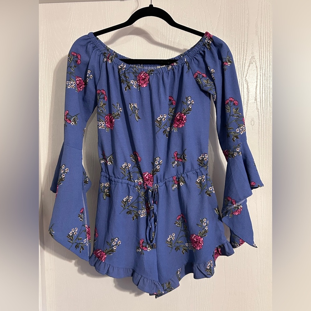 Feathers | Blue Floral Off-Shoulder Romper
| Size Small